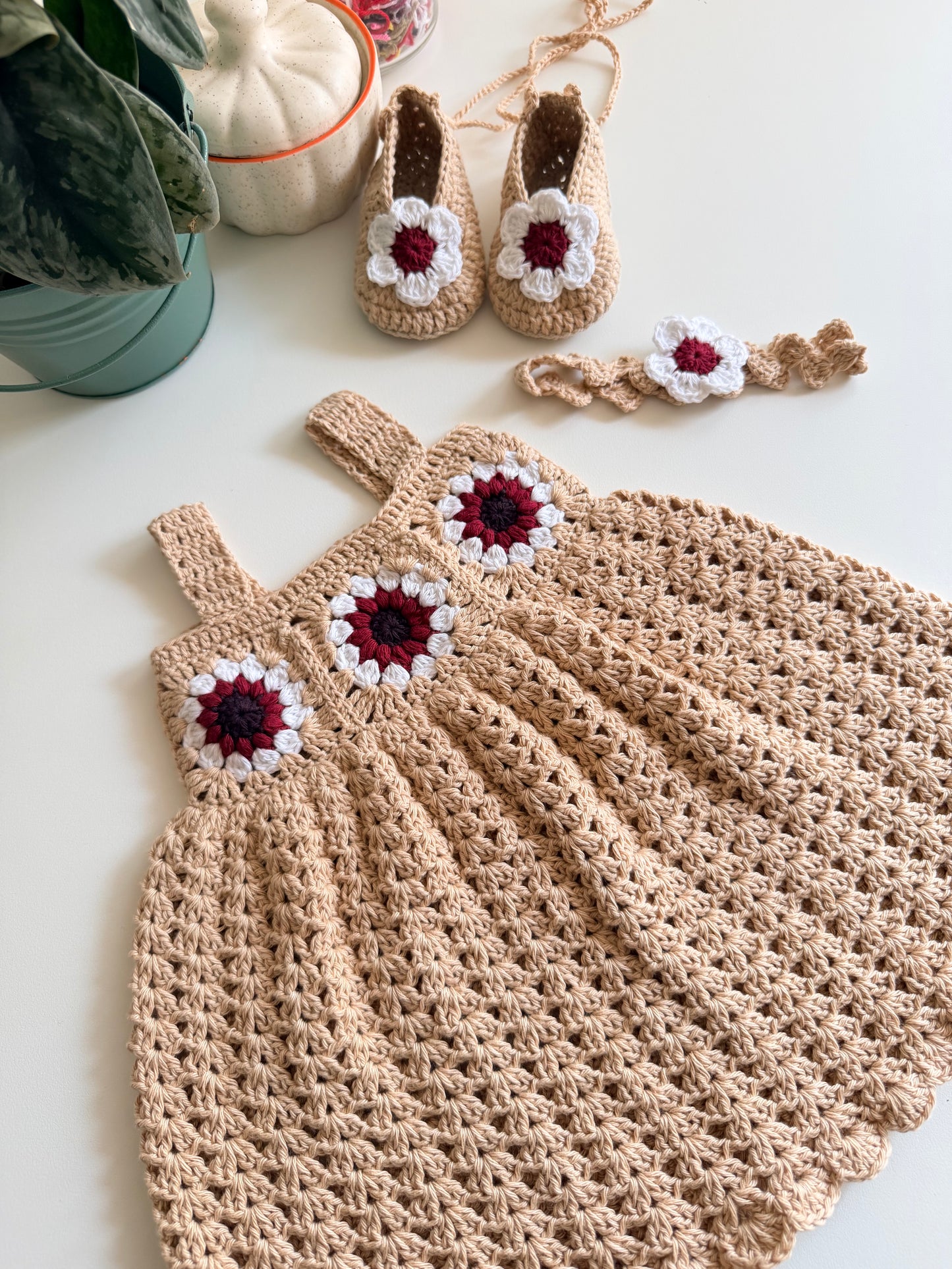 *GRANNY SQUARE CROCHET DRESS*