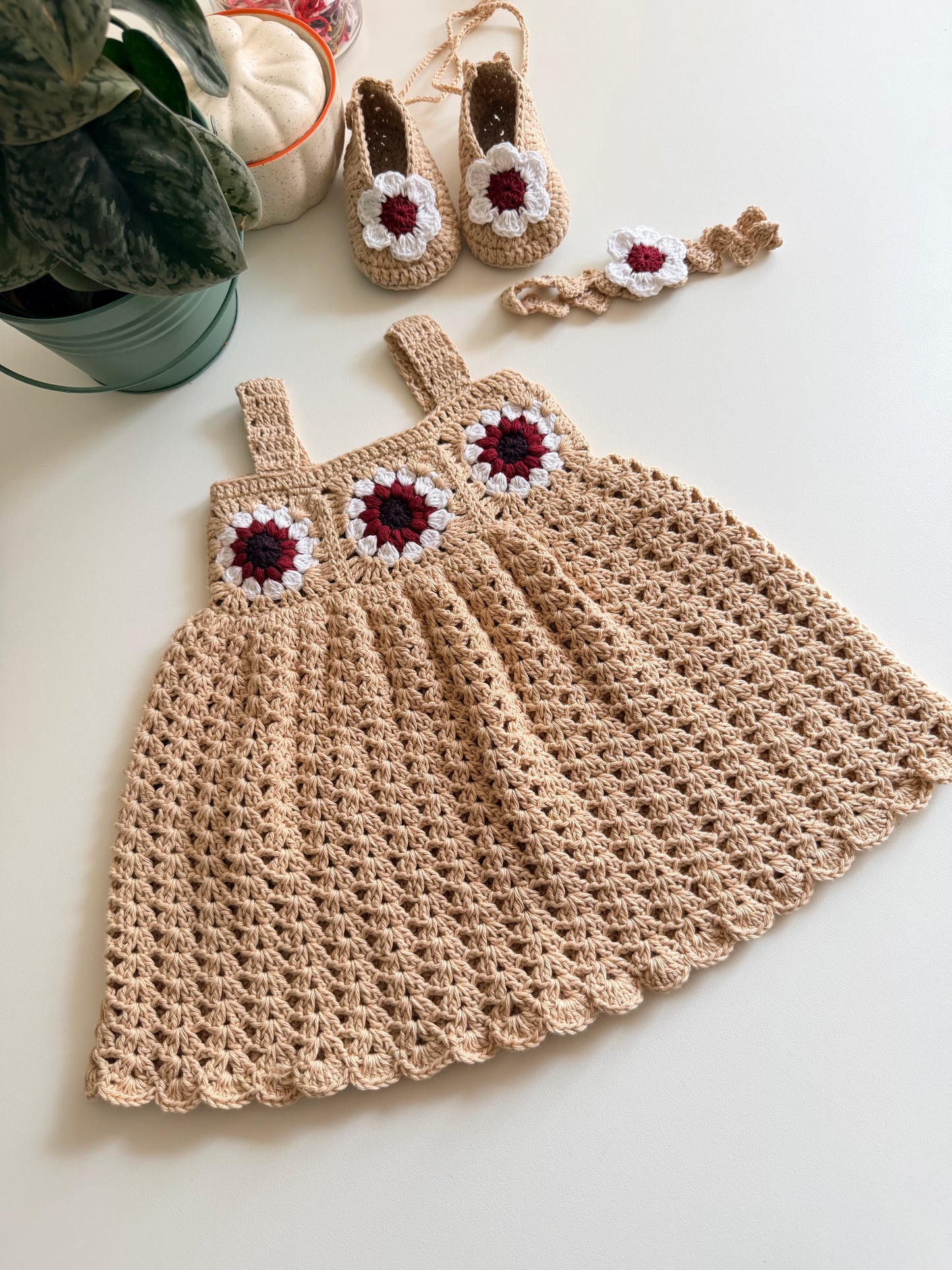 *GRANNY SQUARE CROCHET DRESS*