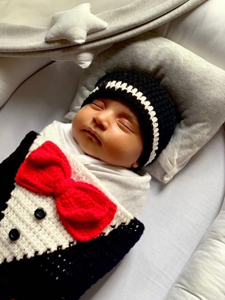 TUXEDO BABY COCOON