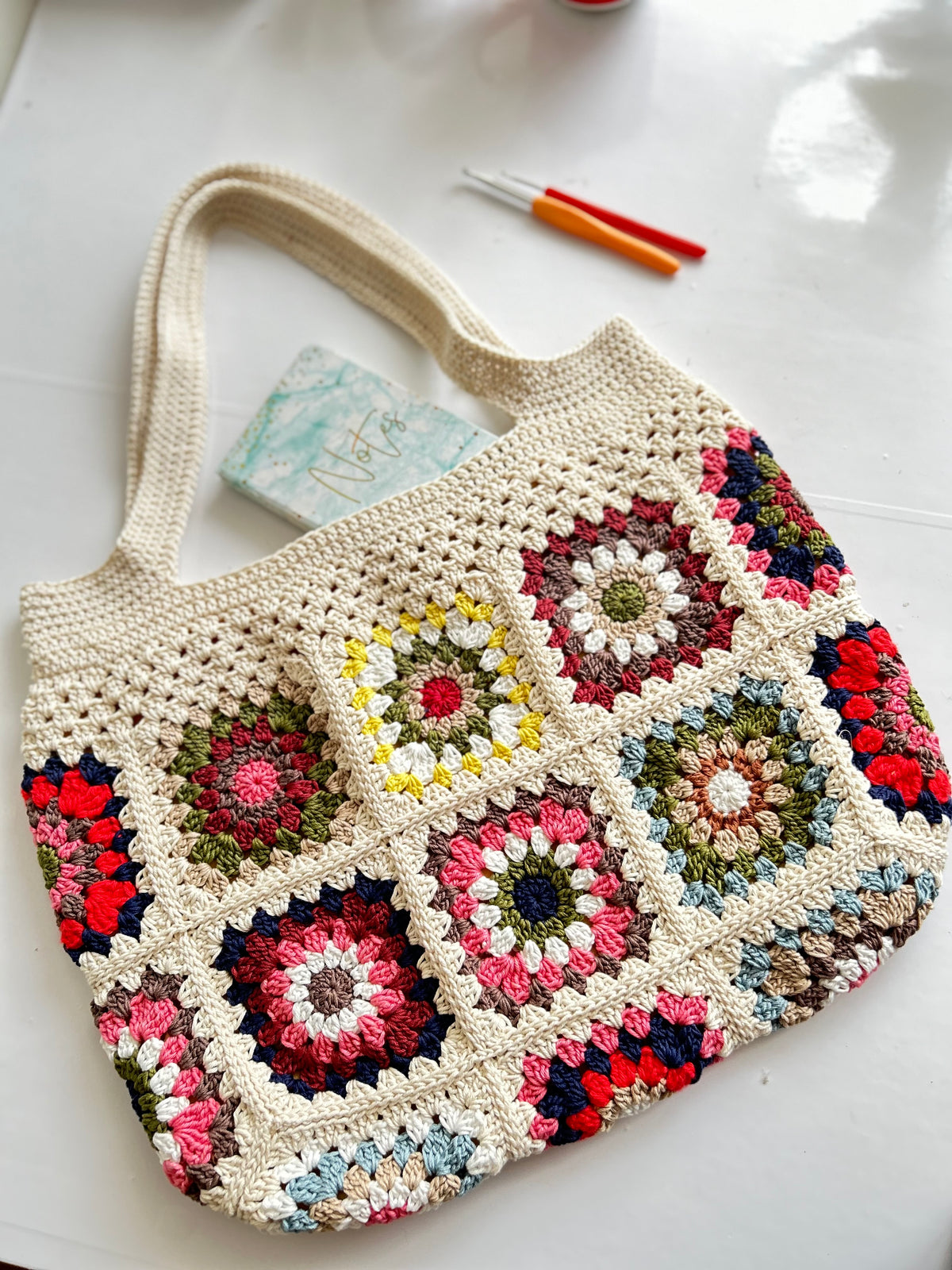 GRANNY SQUARE TOTE BAG