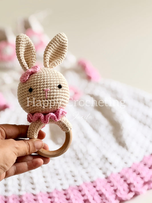 Crochet wooden rattle