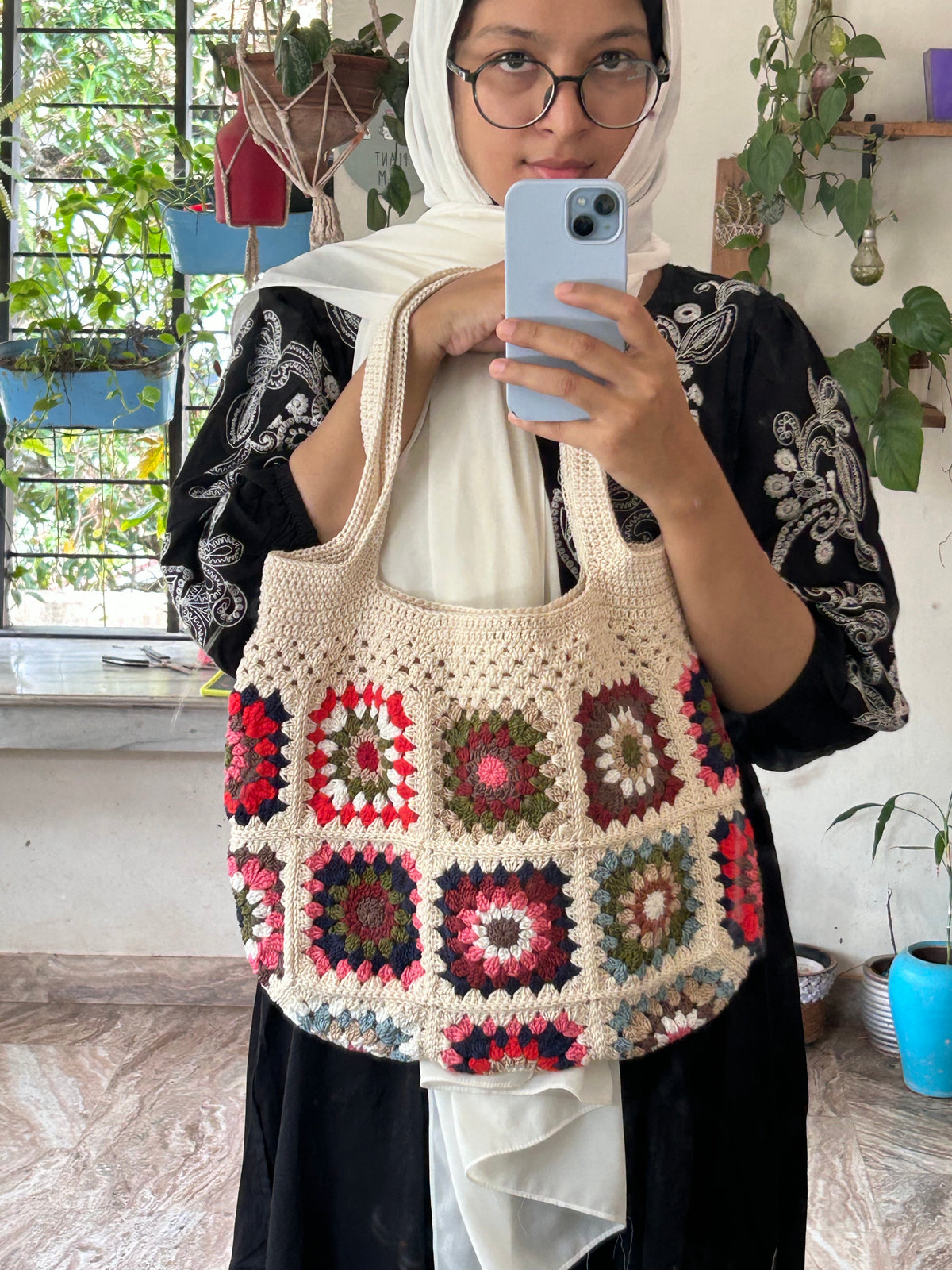 GRANNY SQUARE TOTE BAG
